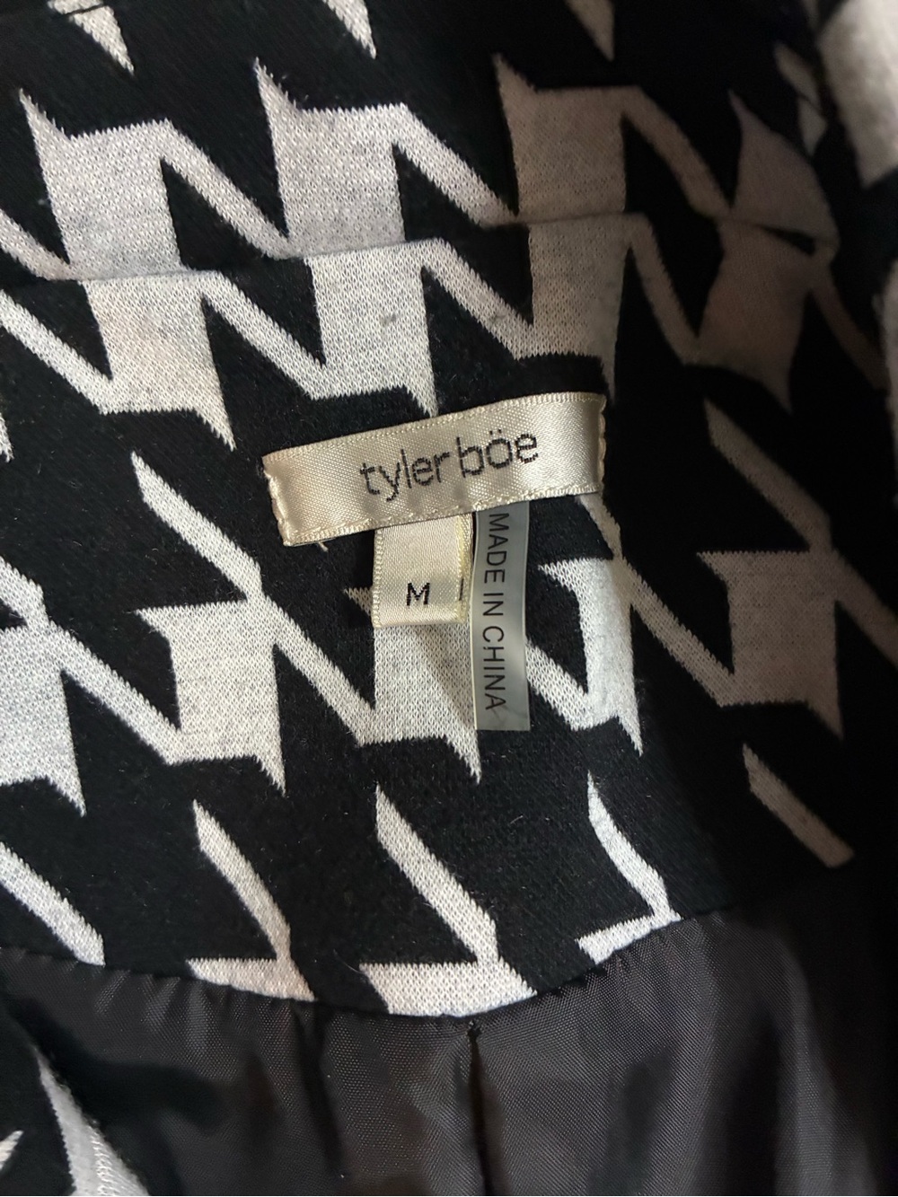 Tyler Boe Black and White Houndstooth Double-Breasted Blazer - Picture 4 of 5